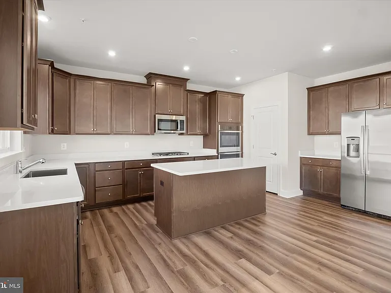 3823 Solidarity Cir — Photo 17