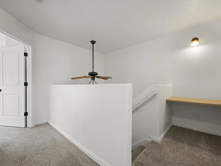 129 E Chandlerpoint Way — Photo 5