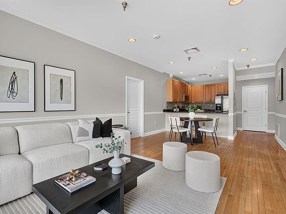 3rd image of 84 Adams St APT 5F