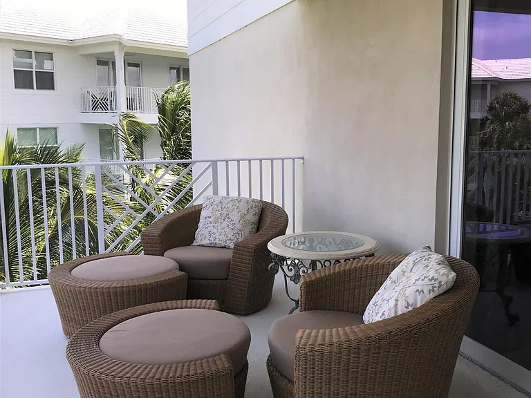 431 Bay Colony Dr N — Photo 15