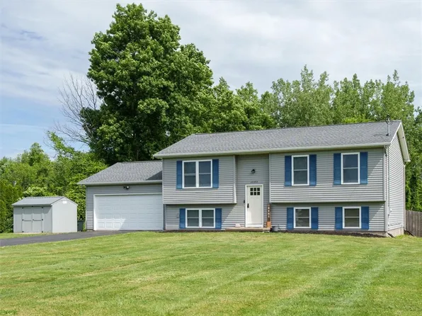 16399 Powerline Rd, Holley, NY 14470