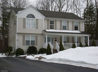 86 Barnegat Rd, Hewitt, NJ 07421