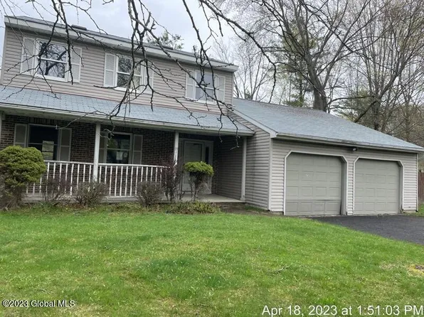 19 Delehunt Drive, East Greenbush, NY 12061