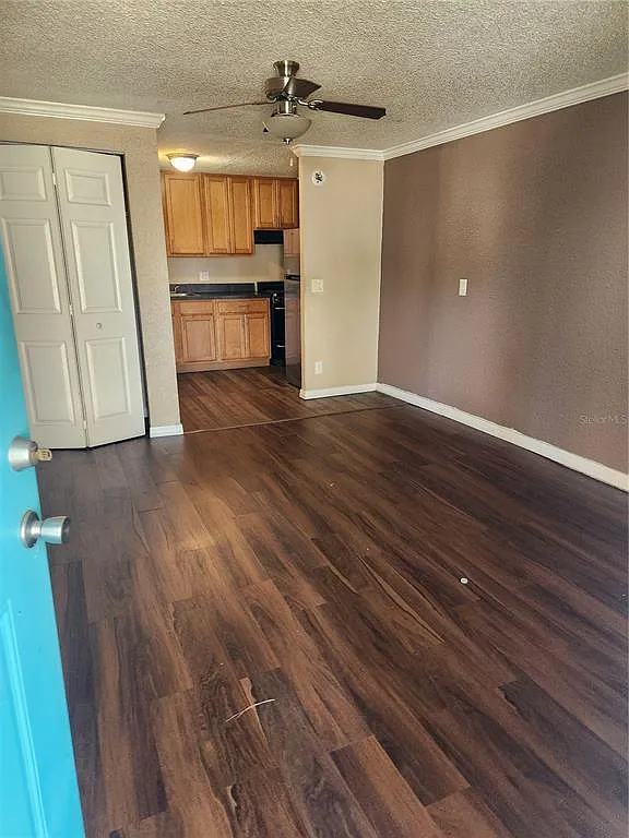 Studio, 1.0 bath, 200 sqft, $1,095 — Photo 2