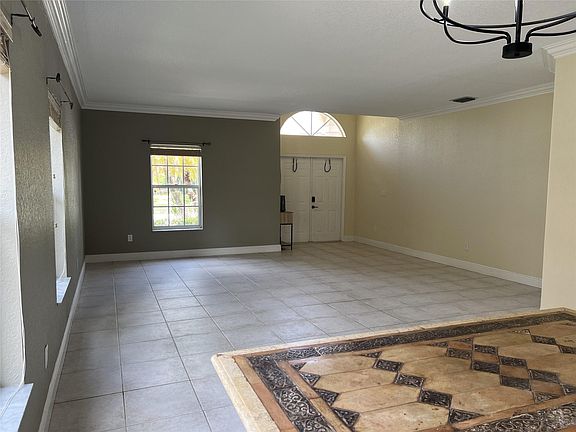 3rd image of 1423 SW 158th Avenue