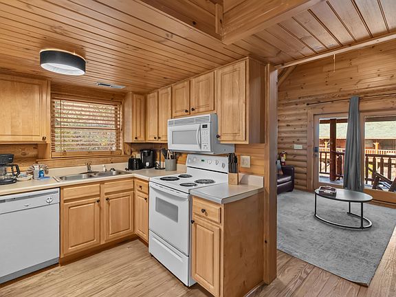 5th image of 3144 Smoky Ridge Way