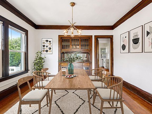 5th image of 2415 Harriet Ave #1