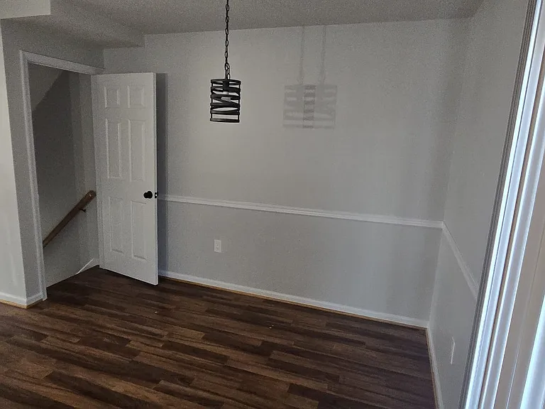 2401 Repton Ct — Photo 8