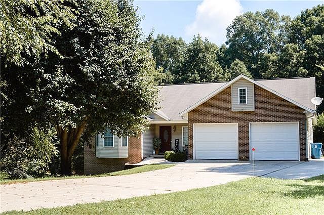1st image of 3352 Brooks Pl