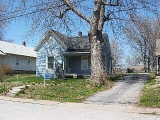 2nd image of 318 W Sea Ave