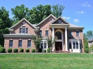 6917 Cherry Ln, Annandale, VA 22003
