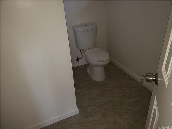 4th image of 19107 Diplomat Ave