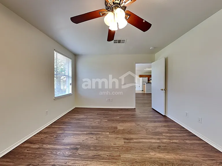 223 Lake Texoma Dr — Photo 10