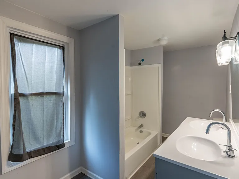 326 Maple St #A — Photo 9