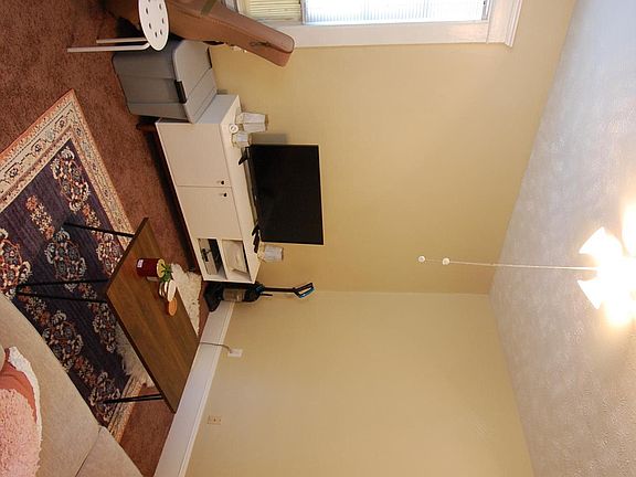 4th image of 2050 E 125th St #2B