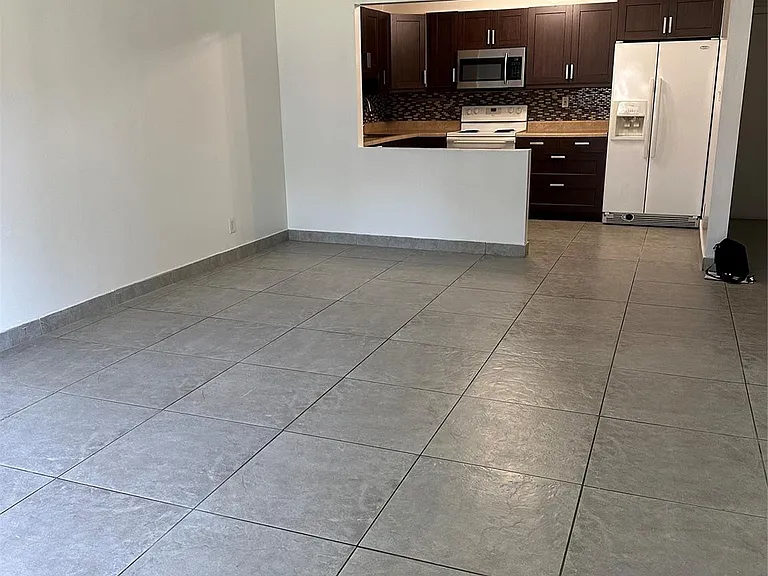 4117 NW 88th Ave #103 — Photo 11