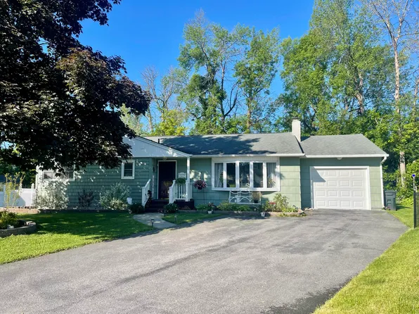 11 Turner Ct, Plattsburgh, NY 12901