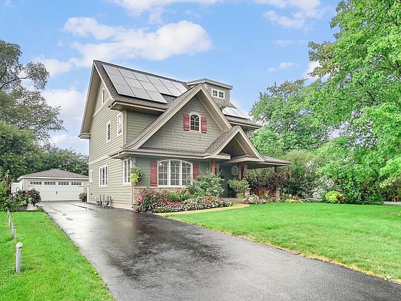 3rd image of 16856 Elm Lane Dr