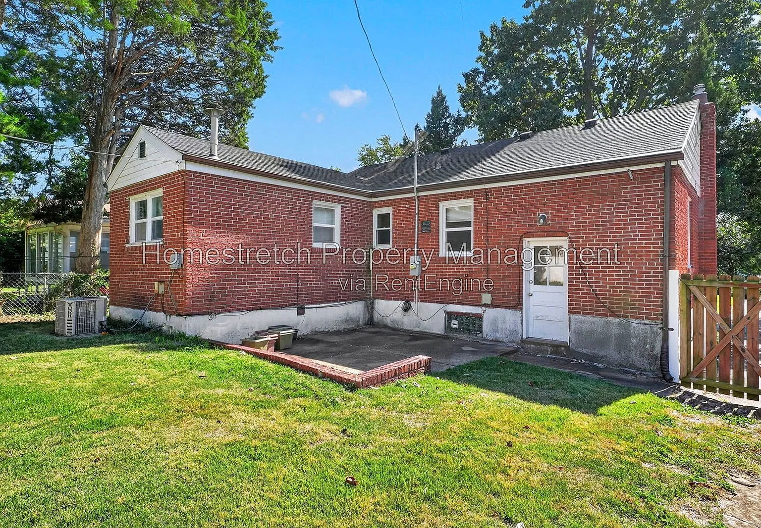 3 bed, 1.0 bath, 1042 sqft, $1,495 — Photo 4