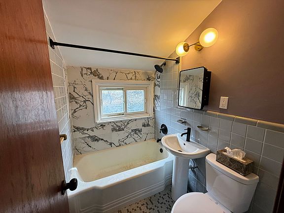 4th image of 446 Warburton Ave Floor 2