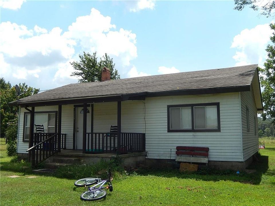 1st image of 2429 Harris Dr