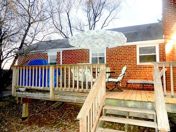 4th image of 12901 Parkland Dr