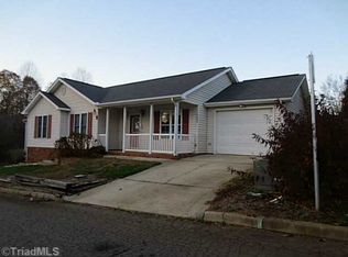 125 Sir Patricks Ct, Clemmons, NC 27012