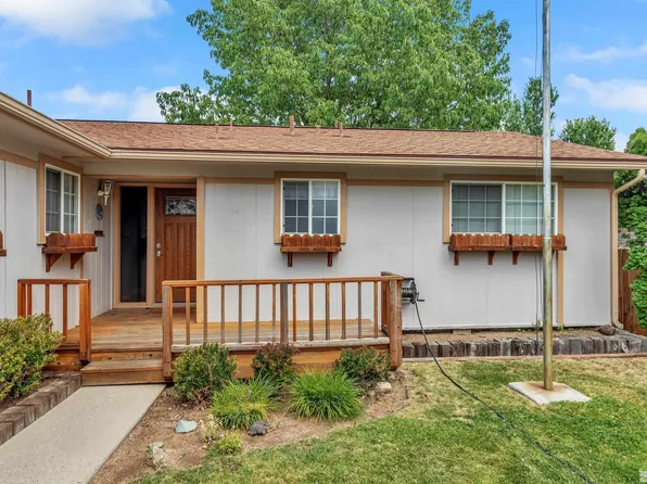 1530 Rayburn Dr, Reno, NV 89503