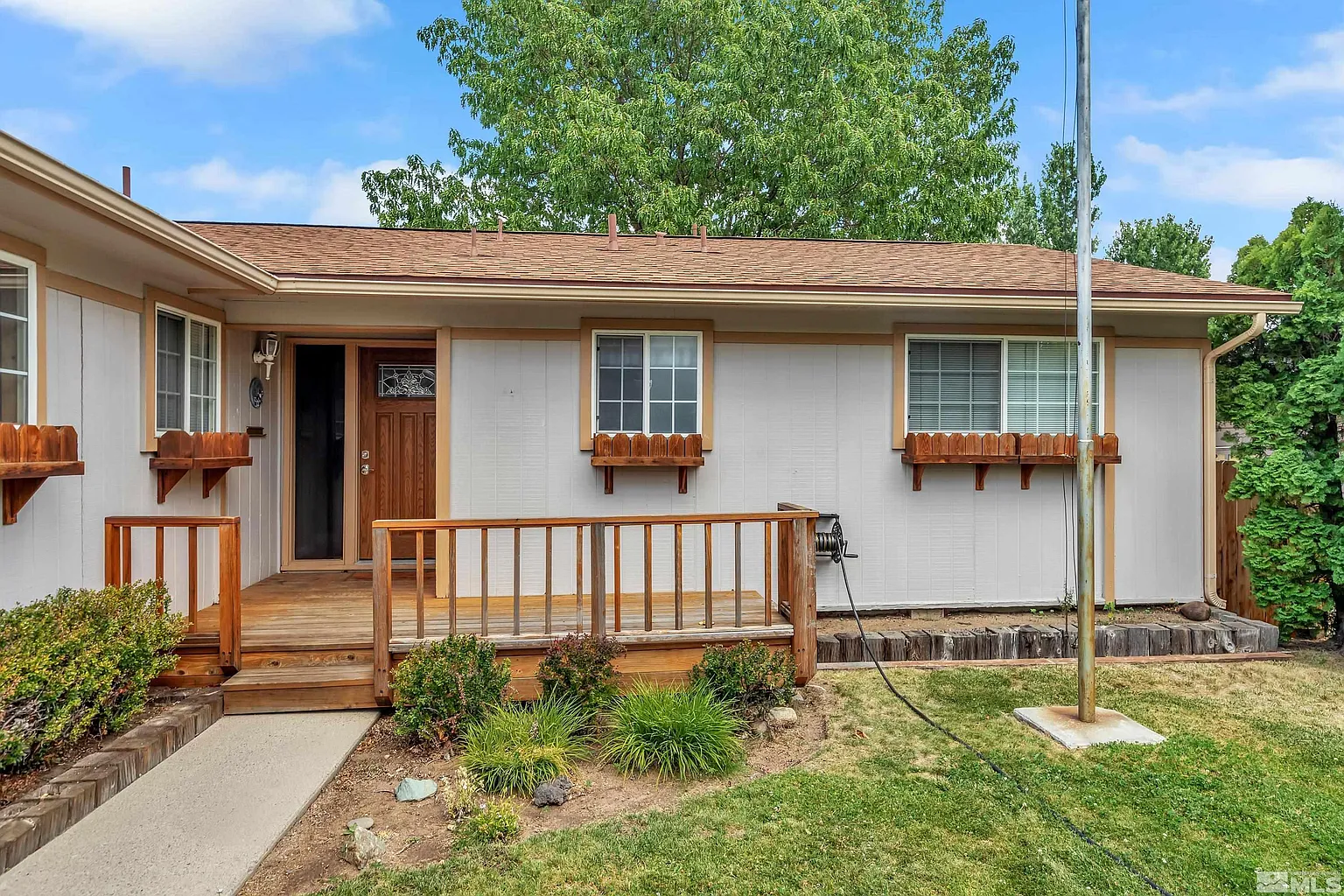 1530 Rayburn Dr photo 1