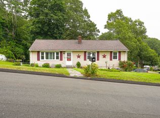83 View Ter, East Haven, CT 06512