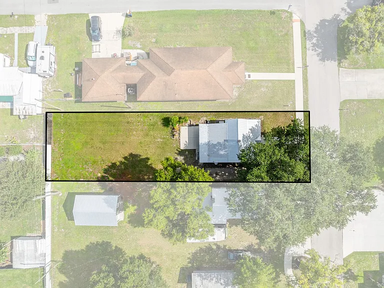 708 Michigan Ave — Photo 10