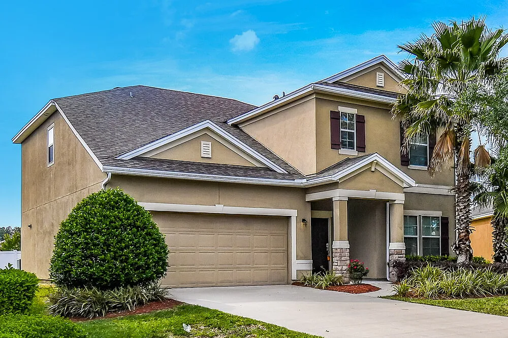 4 bed, 2.5 bath, 2674 sqft, $2,490 — Photo 1