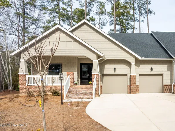 91 Lamplighter Village Drive, Pinehurst, NC 28374