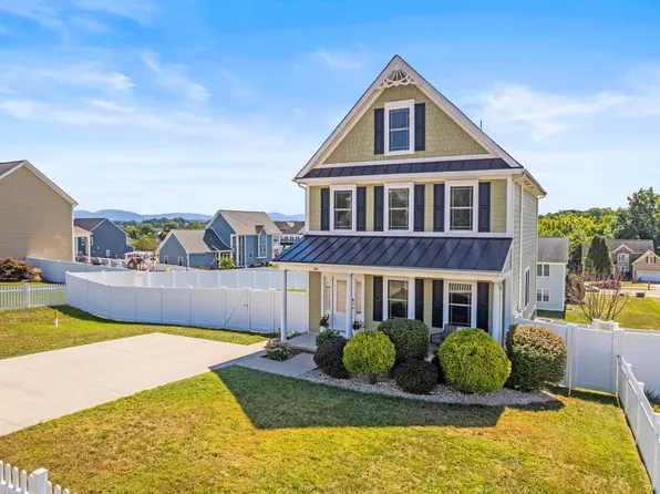 260 Windsor Dr, Fishersville, VA 22939