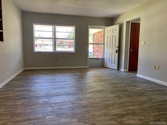 4th image of 507 Wright St