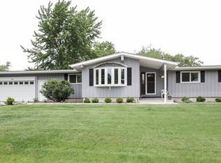 102 Vista Dr, Seneca, IL 61360