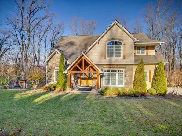 113 Ridgecrest Dr, Elizabethton, TN 37643