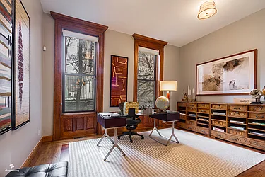 Rented by Dixon Advisory USA Inc.