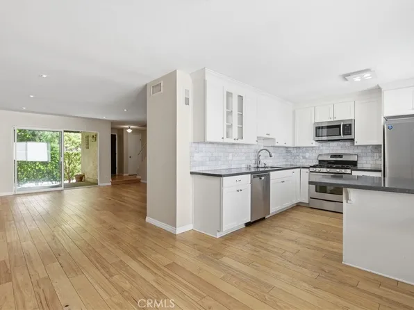 7802 Via Tortona, Burbank, CA 91504