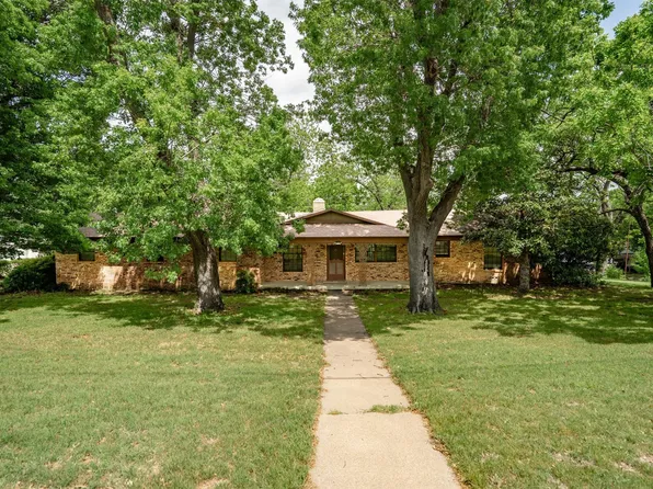 5000 Circle Ridge Dr W, Fort Worth, TX 76114