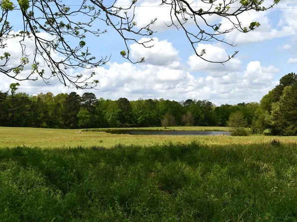 Pumpkin Center Rd, Marshall, TX 75672