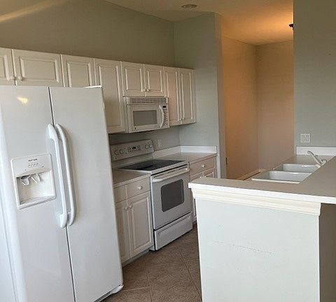 5th image of 2750 Cypress Trace Cir APT 2638