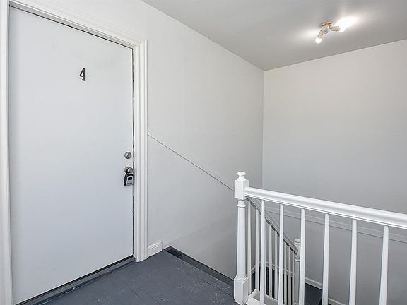 3rd image of 116 Marian St APT 4