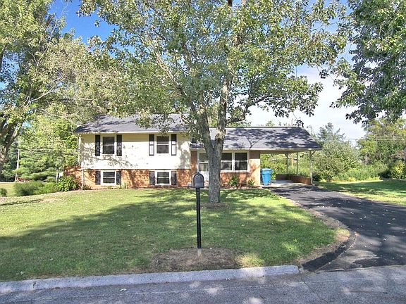 3rd image of 37 Benwick Dr