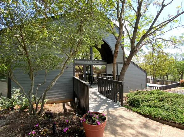 Pepper Tree Condominiums