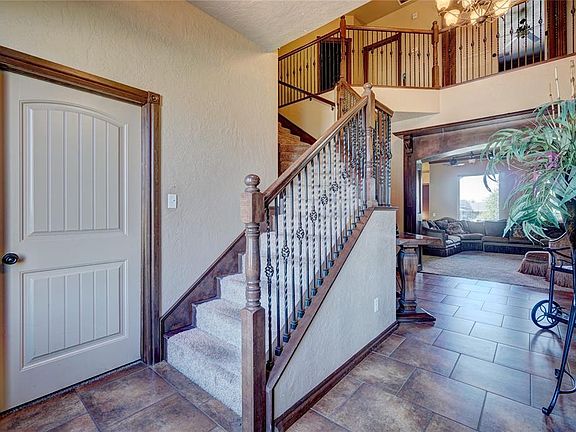 4th image of 5012 SE 154th Ct