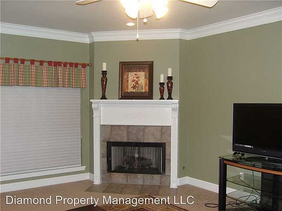 3rd image of 5815 Gold Crest Dr