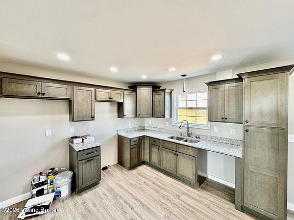 5th image of 1518 Old Perryville Loop