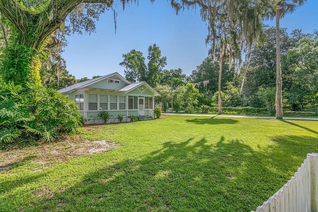 136 Central Ave, San Mateo, FL 32187 Zillow