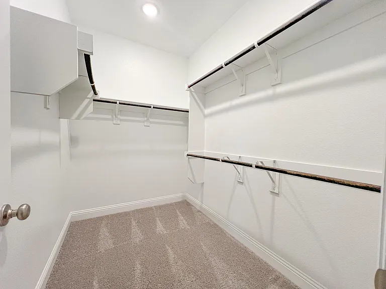 1715 Lisa Ct — Photo 12